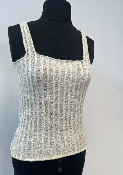 Square neck ladder vest