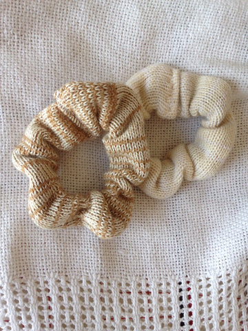 Small knit scrunchies (2)