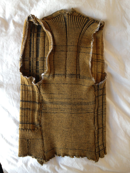 Ribbed Hook & Eye Vest